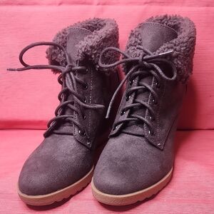 Dana Buchman Dark Brown and Tan Lace Up Boots
